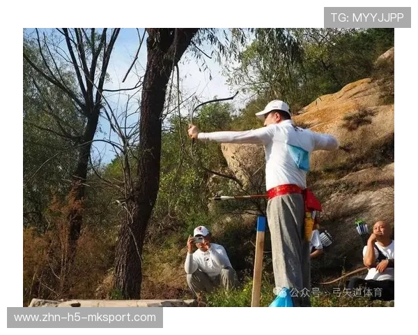 野外狩猎射箭比赛，传统技艺焕发新活力，射箭打猎的手机游戏