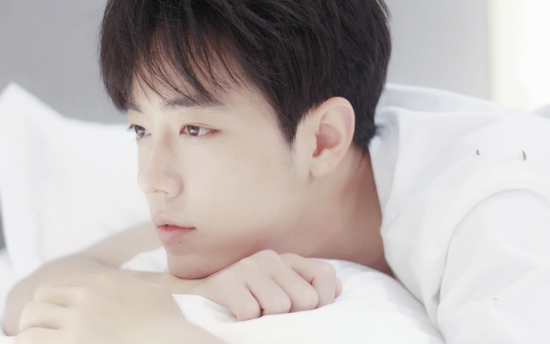 进攻端表现出色,前场竞争愈发激烈。,进攻型中场和前锋